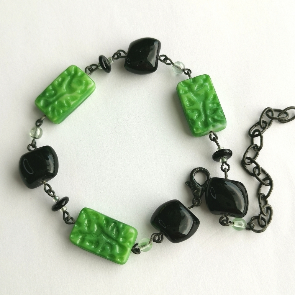 Vintage Czech Green Peking Glass Bracelet